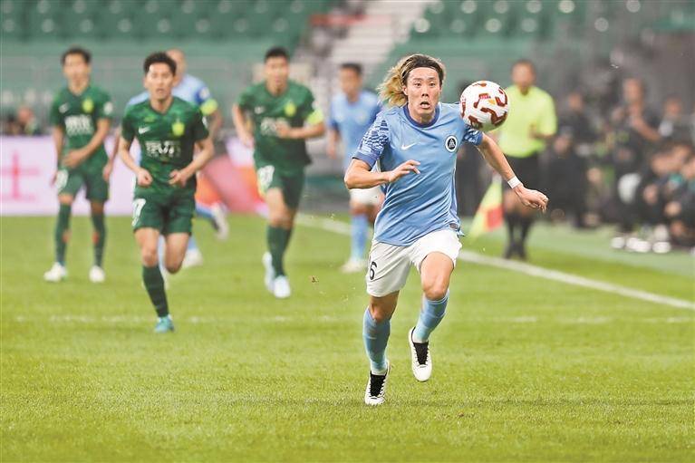 关于北京国安在客场遭遇挑战，险胜对手的信息